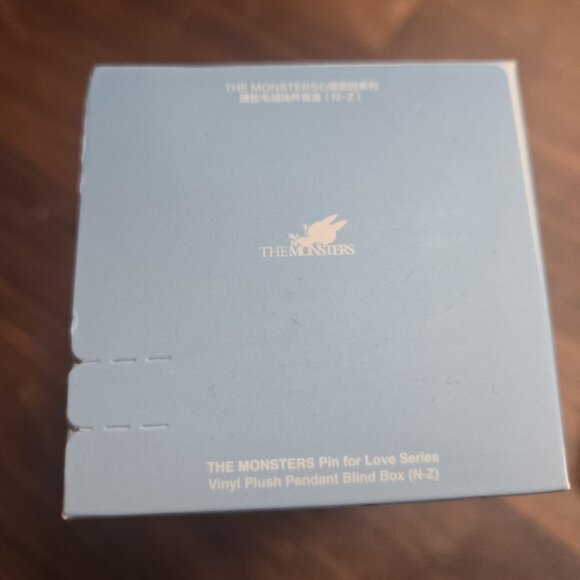 POPMART MINI MOKOKO- PIN FOR LOVE U - Picture 7 of 7